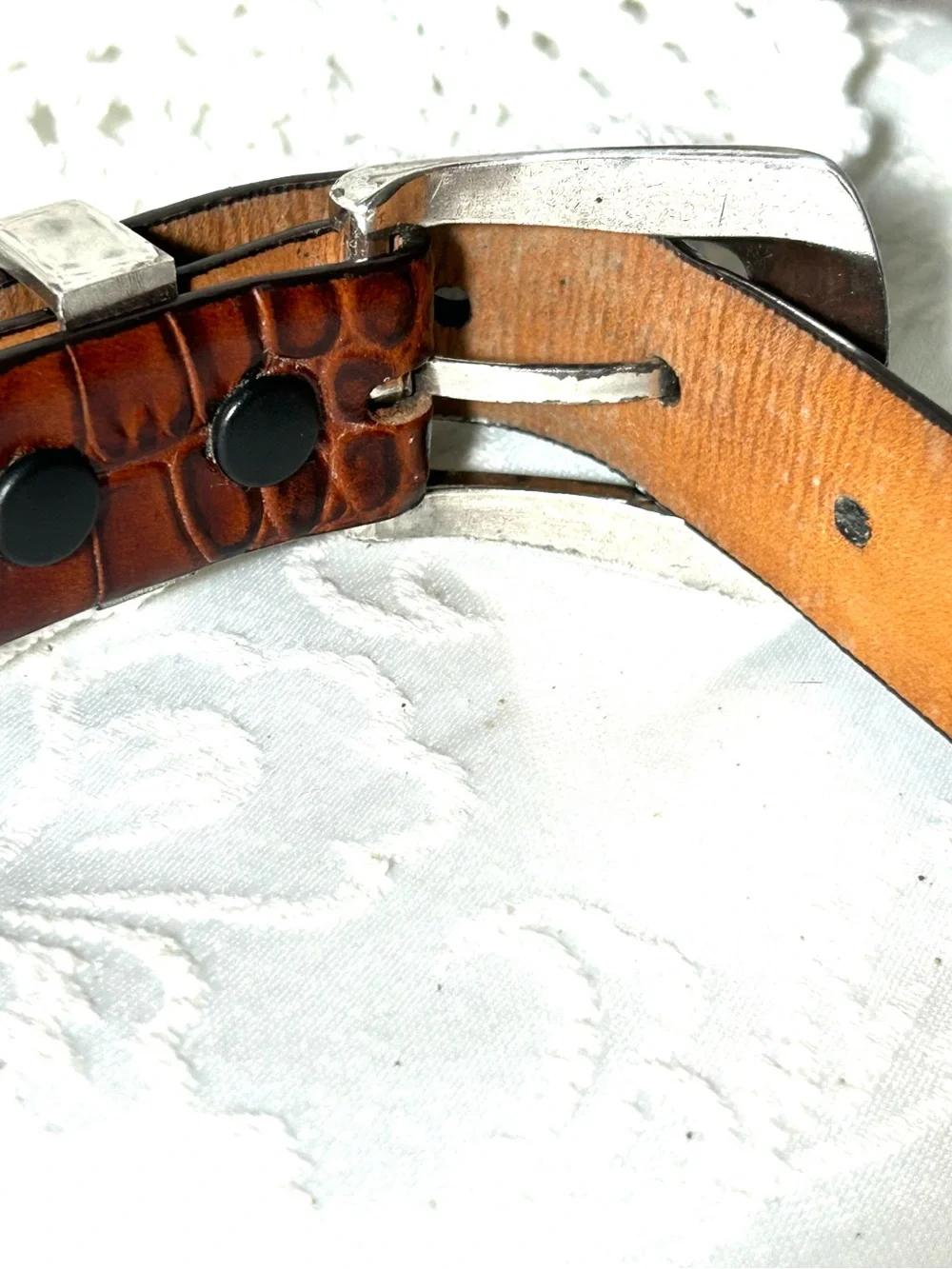Men’s Brown Croc-Embossed Calf Leather Belt with Silver tone Buckle  Size 44